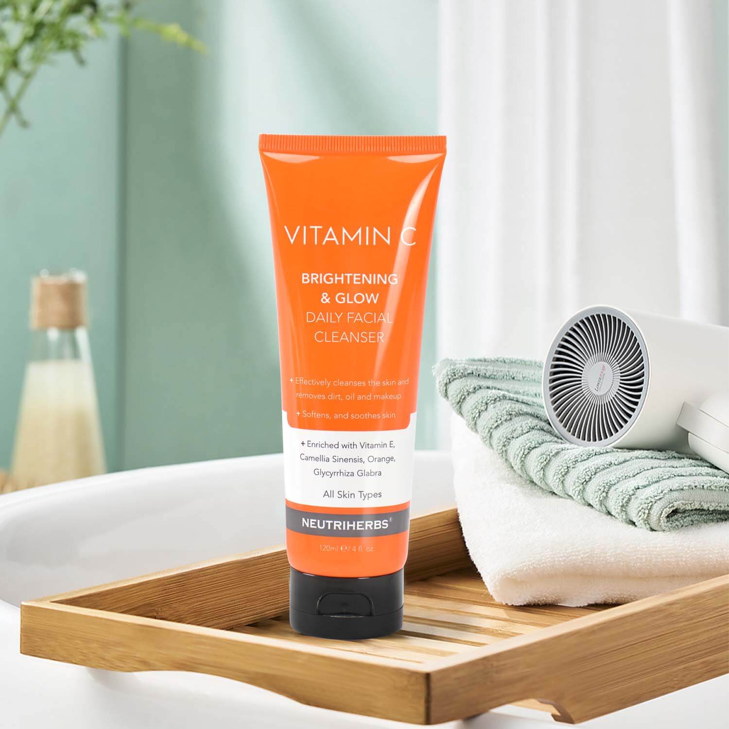 VITAMIN_C_FACIAL_CLEANSER-25