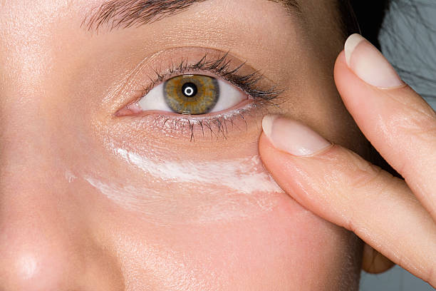 Real Results: Customer Reviews of Neutriherbs’ Retinol Eye Cream for Dark Circles
