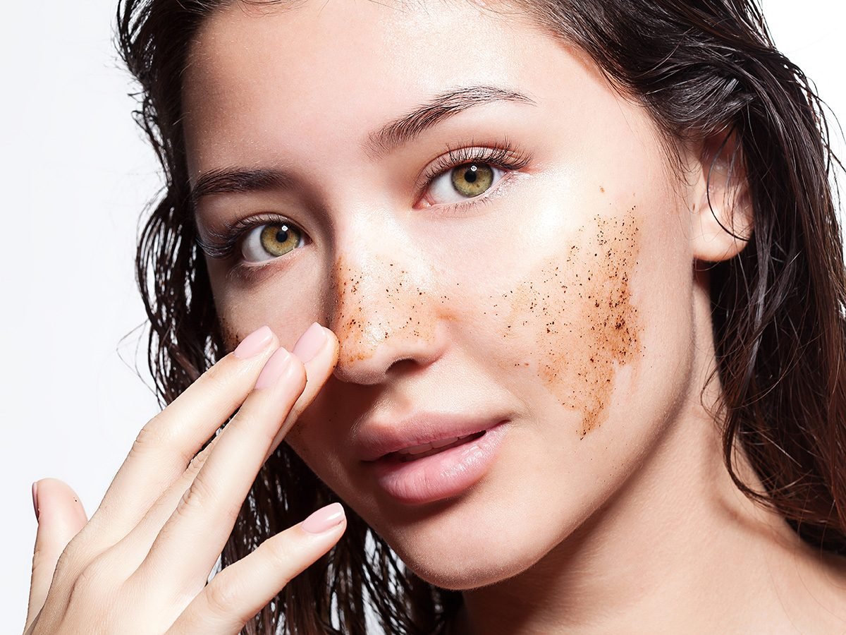 Facial scrub guide: which one to choose?