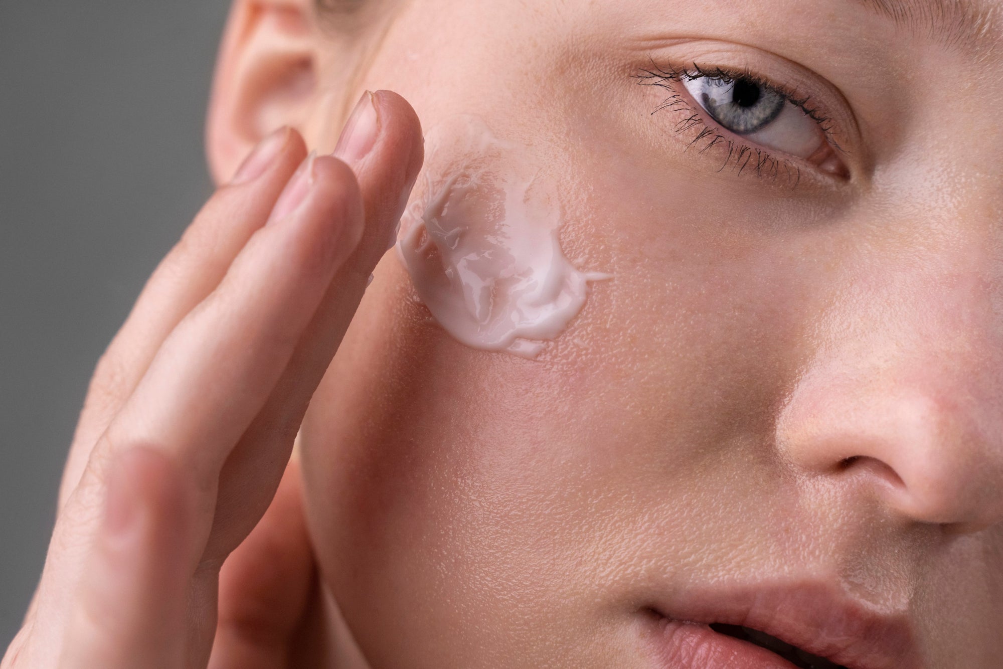 5 Skincare Mistakes Sensitive Skin Should Avoid