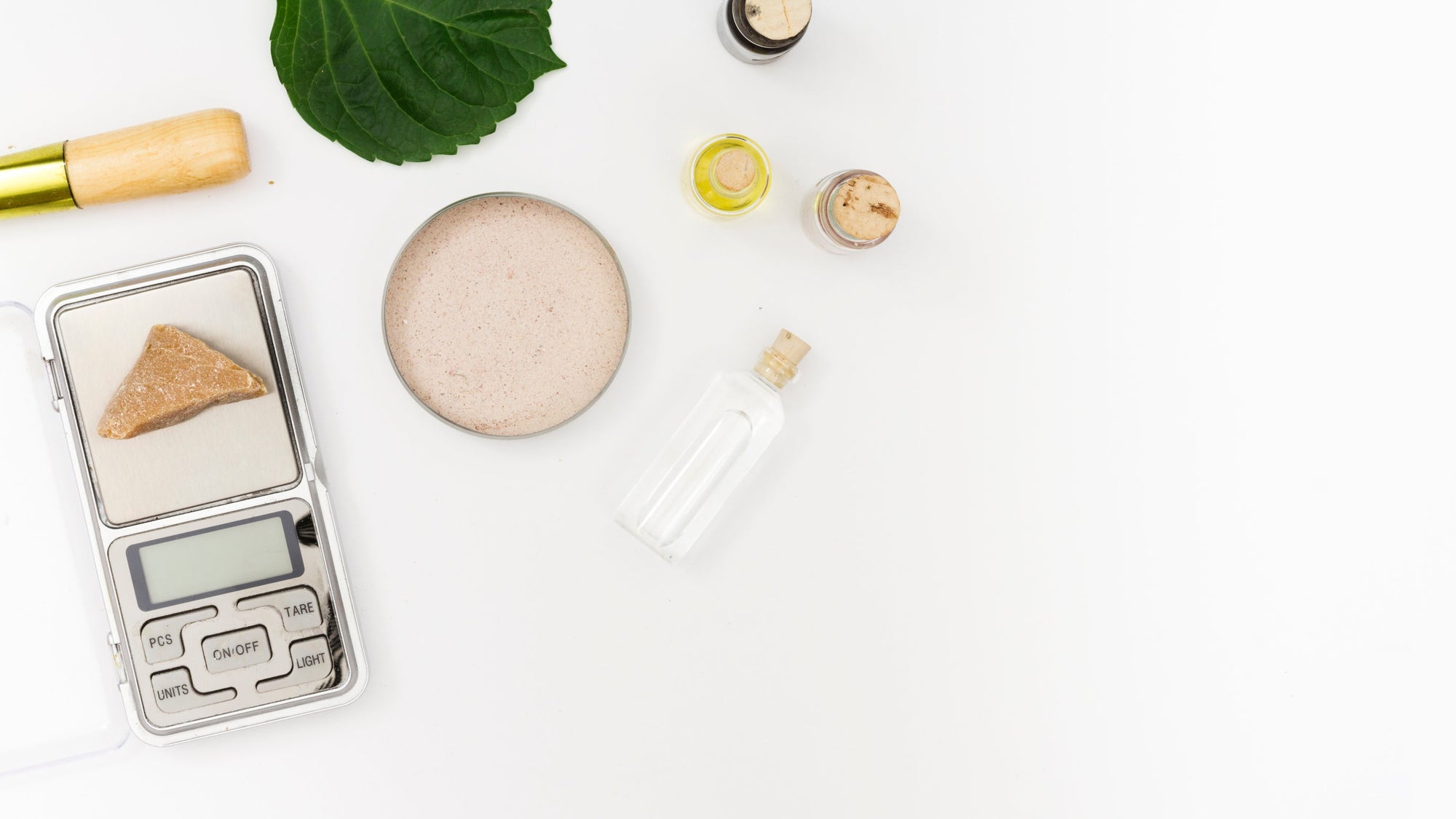 Double Cleansing 101: Oil vs. Foam Cleansers